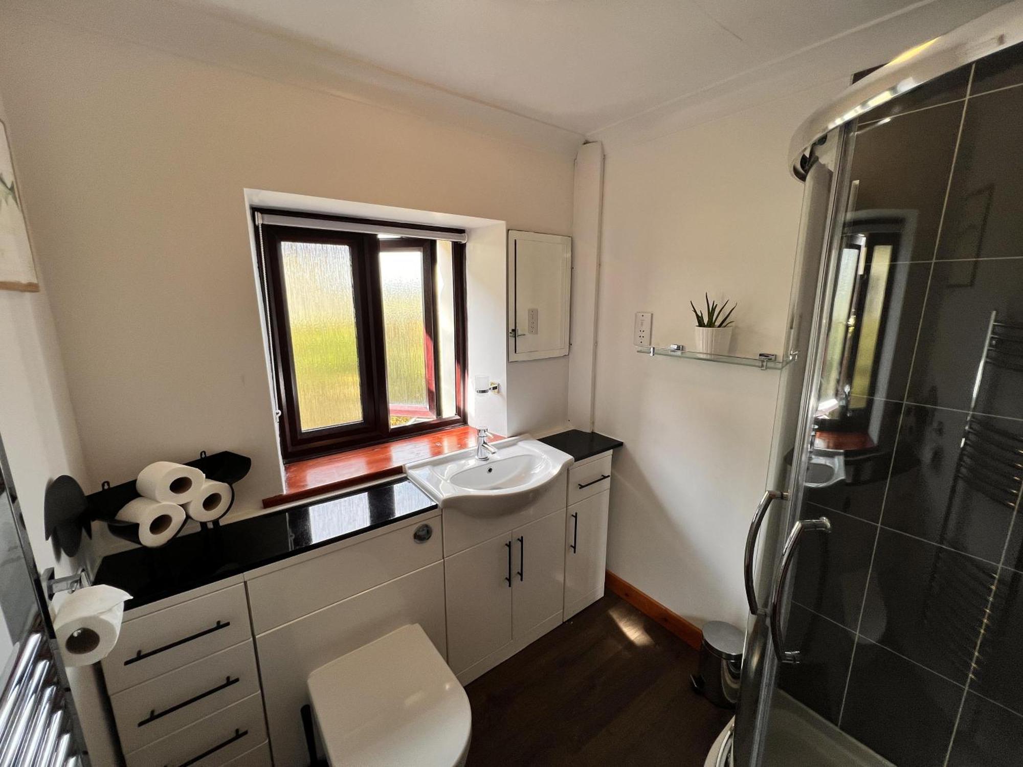 3 Bed Detached Cottage- Log Burner Mountain Views Beaumaris Exterior photo