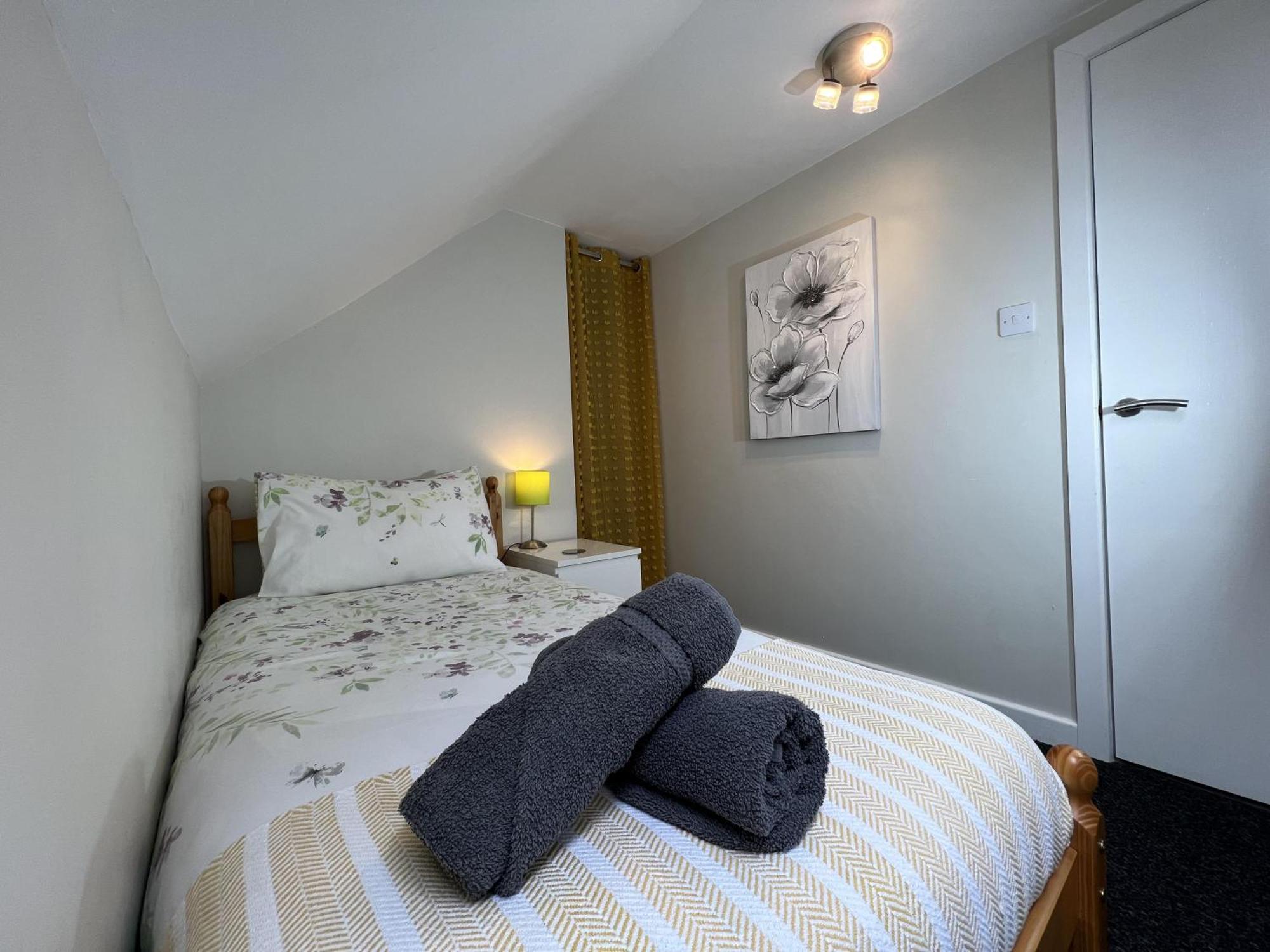 3 Bed Detached Cottage- Log Burner Mountain Views Beaumaris Exterior photo