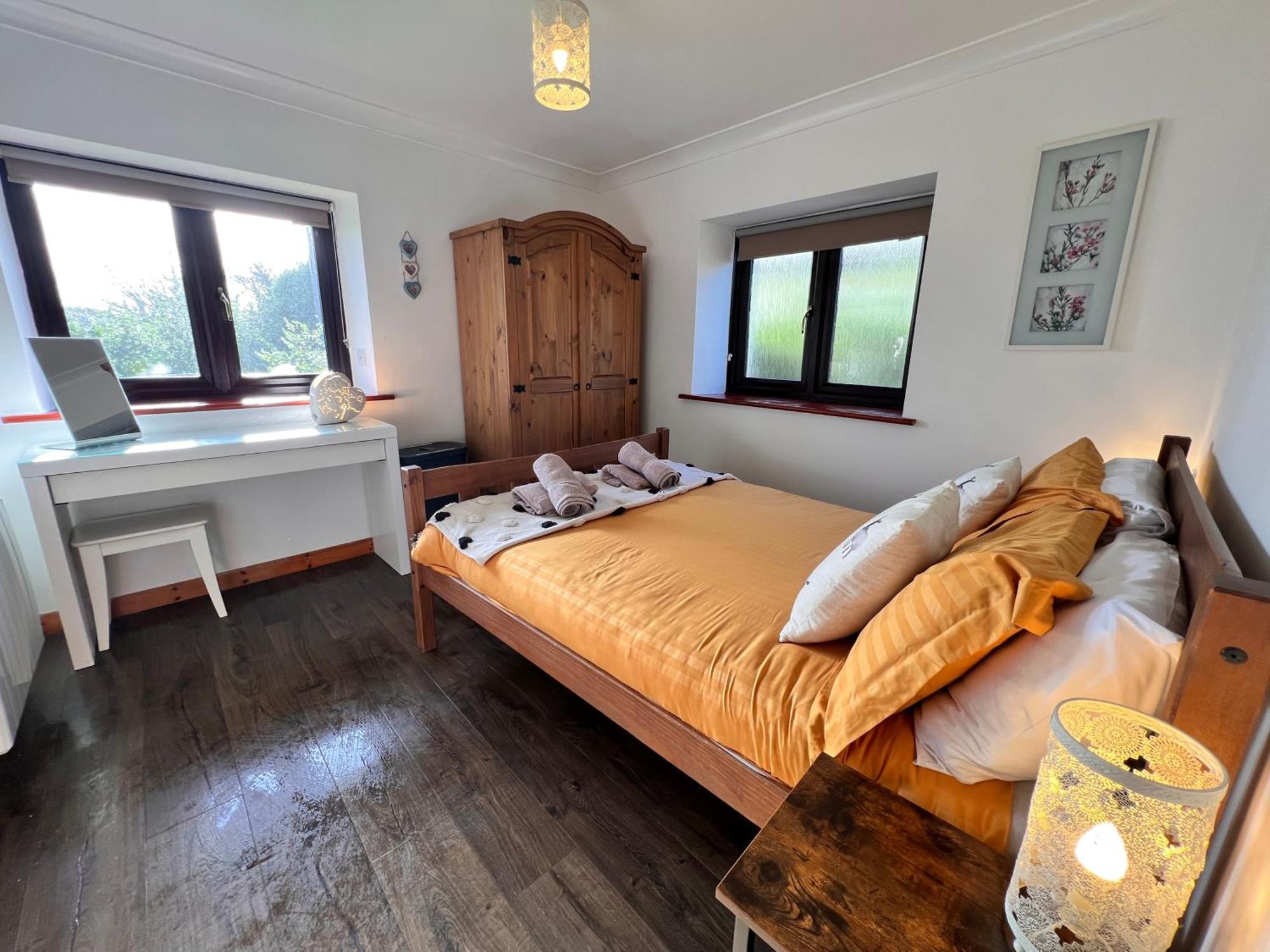 3 Bed Detached Cottage- Log Burner Mountain Views Beaumaris Exterior photo